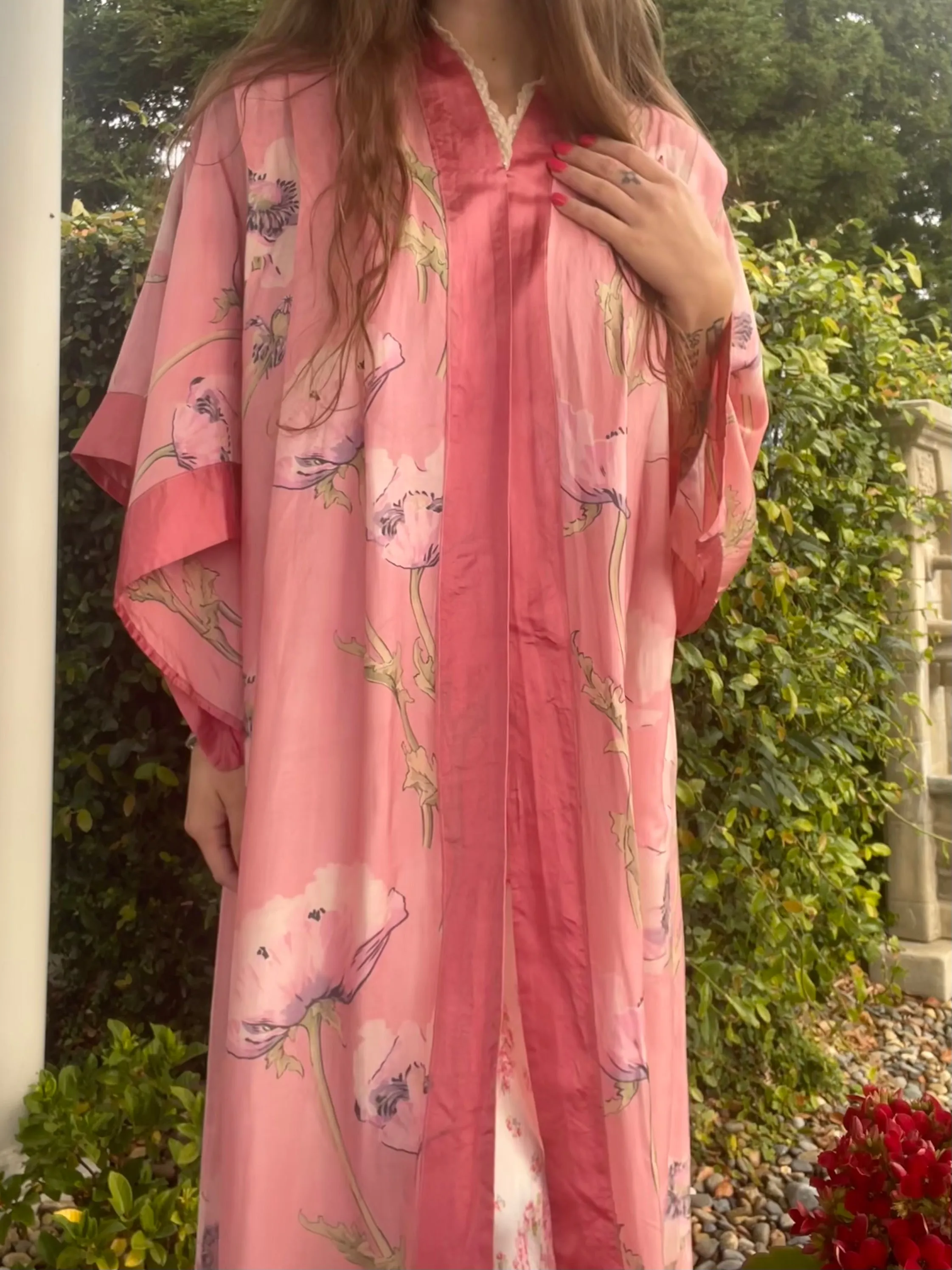 1910s Edwardian Pink Floral Silk Angel Sleeve Dressing Gown