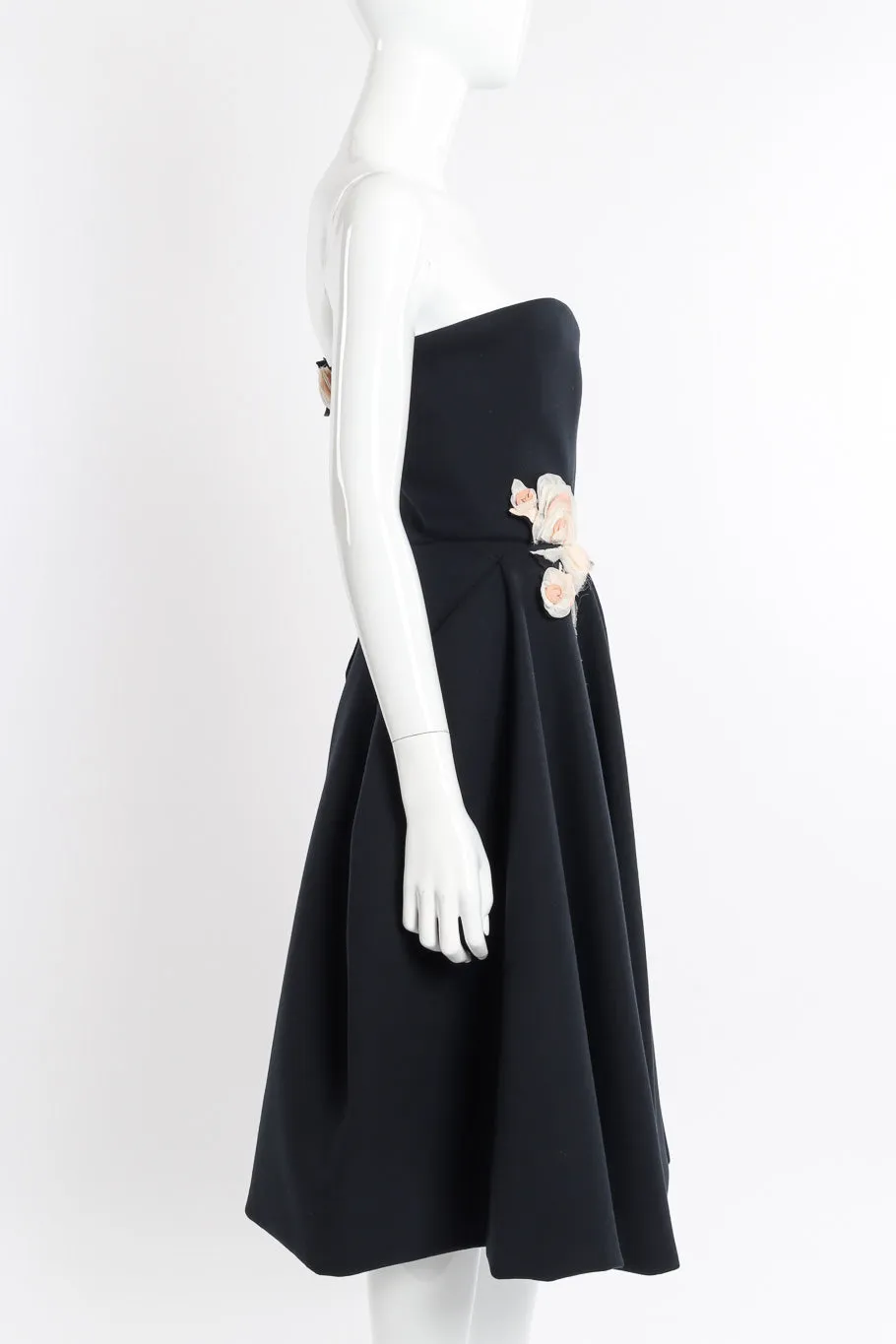 2013 F/W Strapless Floral Appliqué Dress