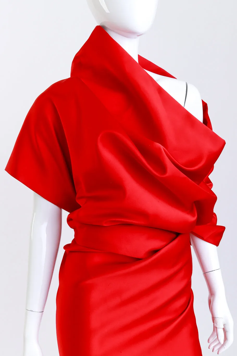 2019 S/S 'Lady in Red' Structural Gown
