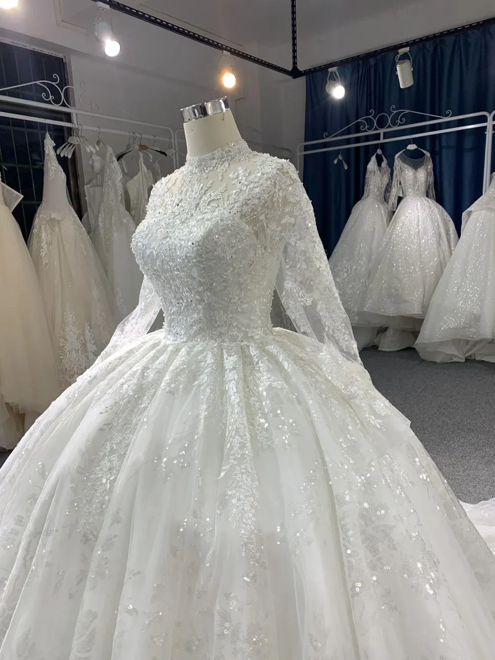 #707 Halter Top Grown Ball Long Sleeve  Weddind Dress