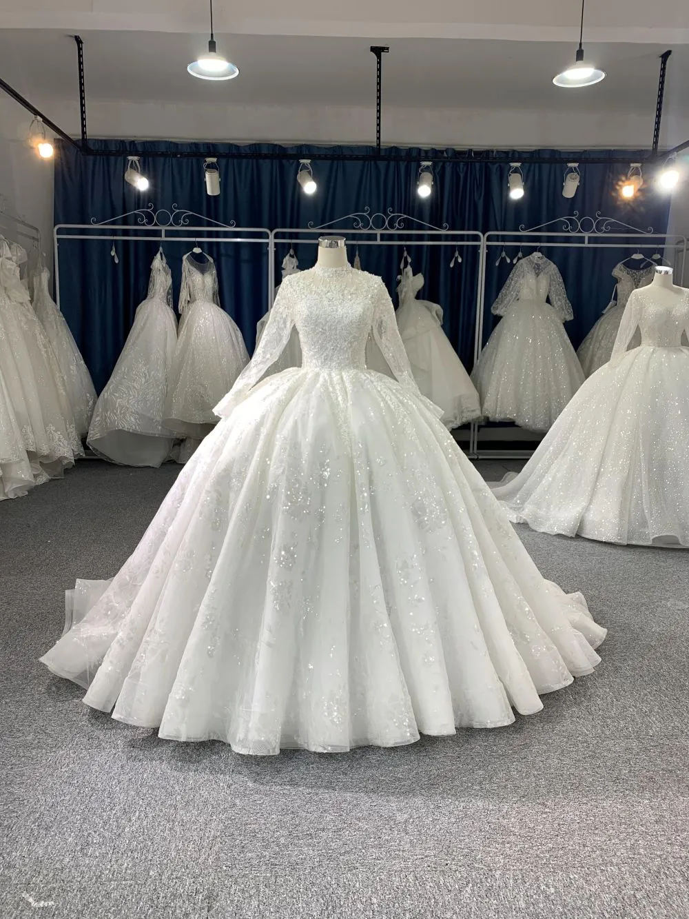 #707 Halter Top Grown Ball Long Sleeve  Weddind Dress