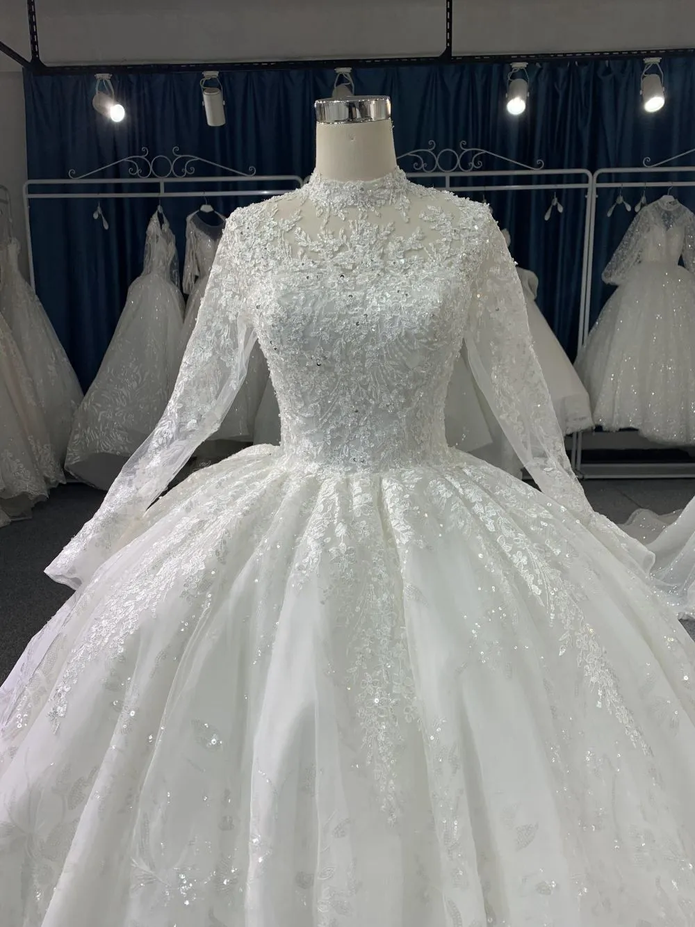 #707 Halter Top Grown Ball Long Sleeve  Weddind Dress