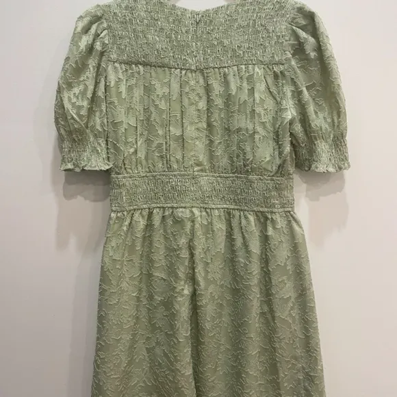 Adelyn Rae Chiffon Smocked Mini Dress puff Sleeve Babydoll Green Medium