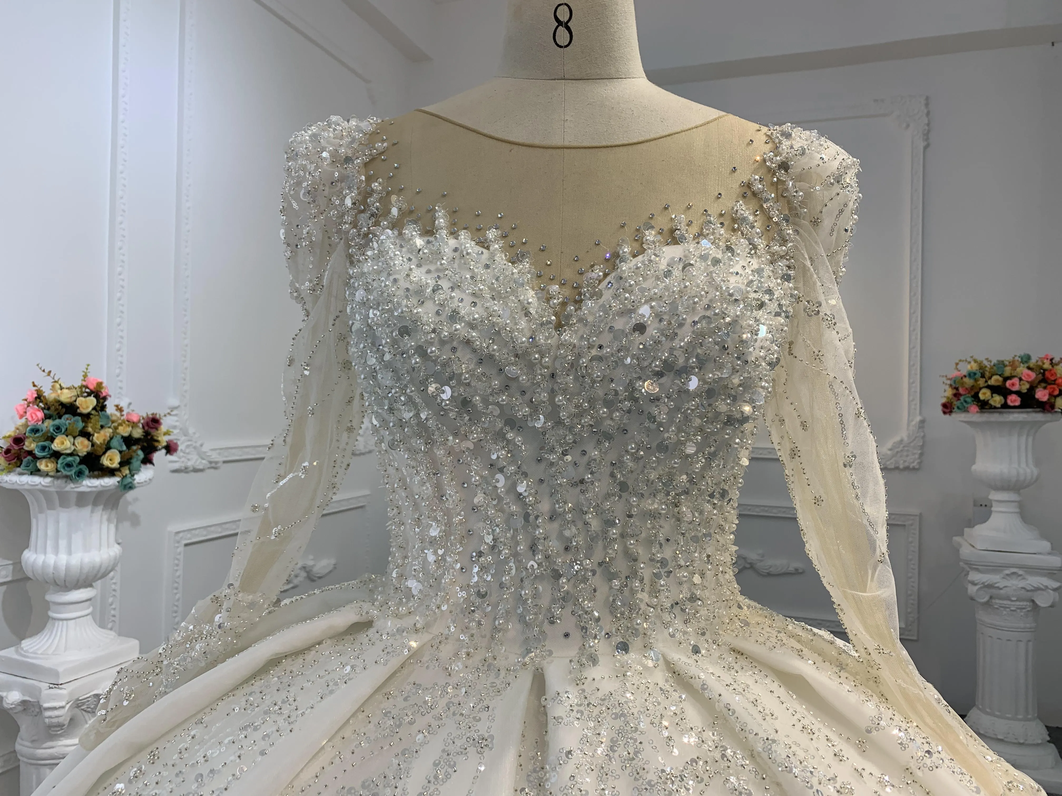 B233- BYG Sweet heart neckline beading lace wedding ball gown with puff sleeves