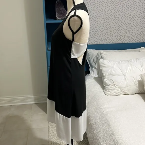 BCBGMAXAZRIA Kylie cutout back hi-low midi dress