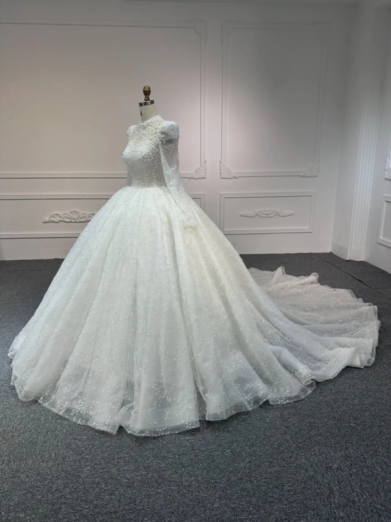 BYG#Z317-1 full lace ivory long sleeves wedding gown with 100cm tail