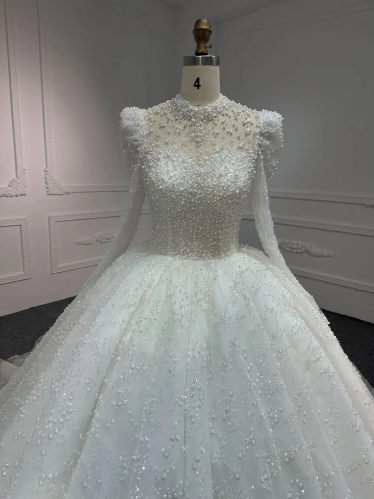 BYG#Z317-1 full lace ivory long sleeves wedding gown with 100cm tail