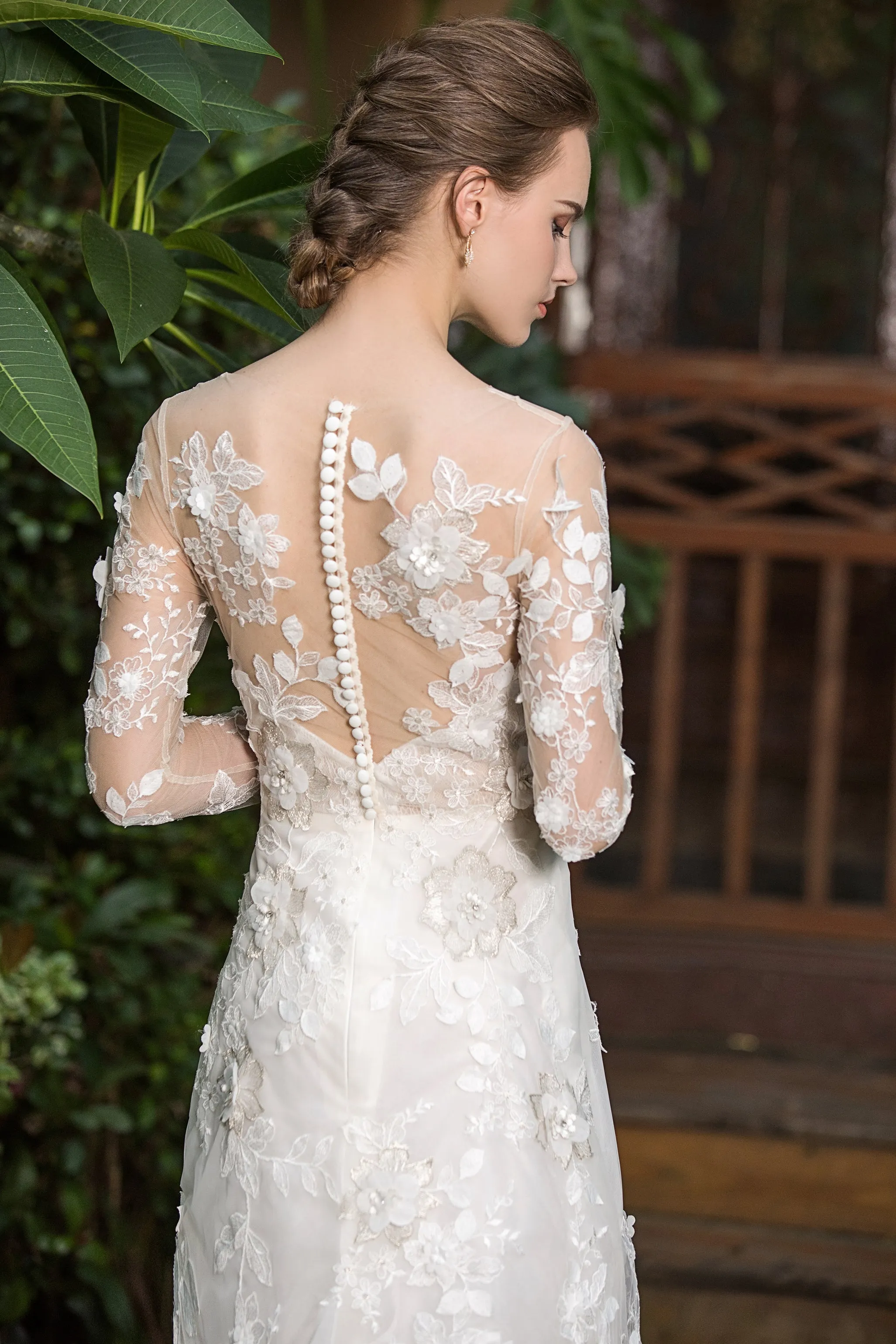 Camillia - Selena Huan shimmering 3D embroidered lace appliqué released mermaid gown