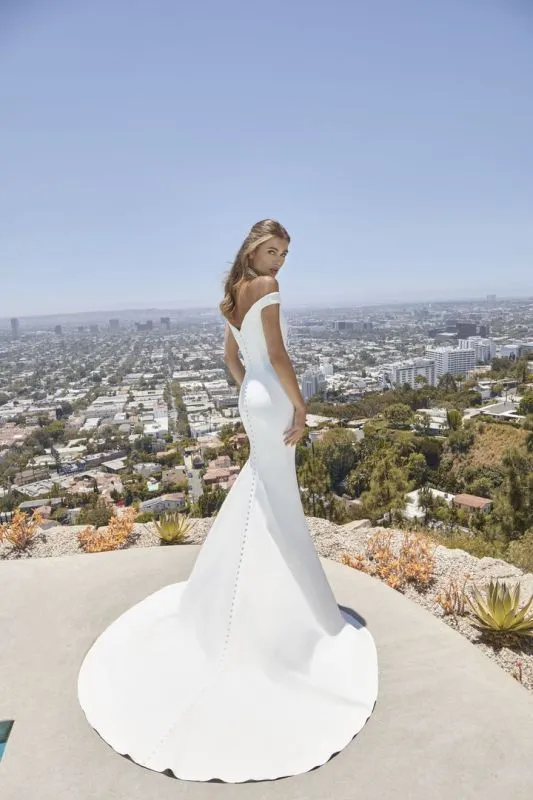 Casablanca Size 6 LE119 Bondi Ivory Gown