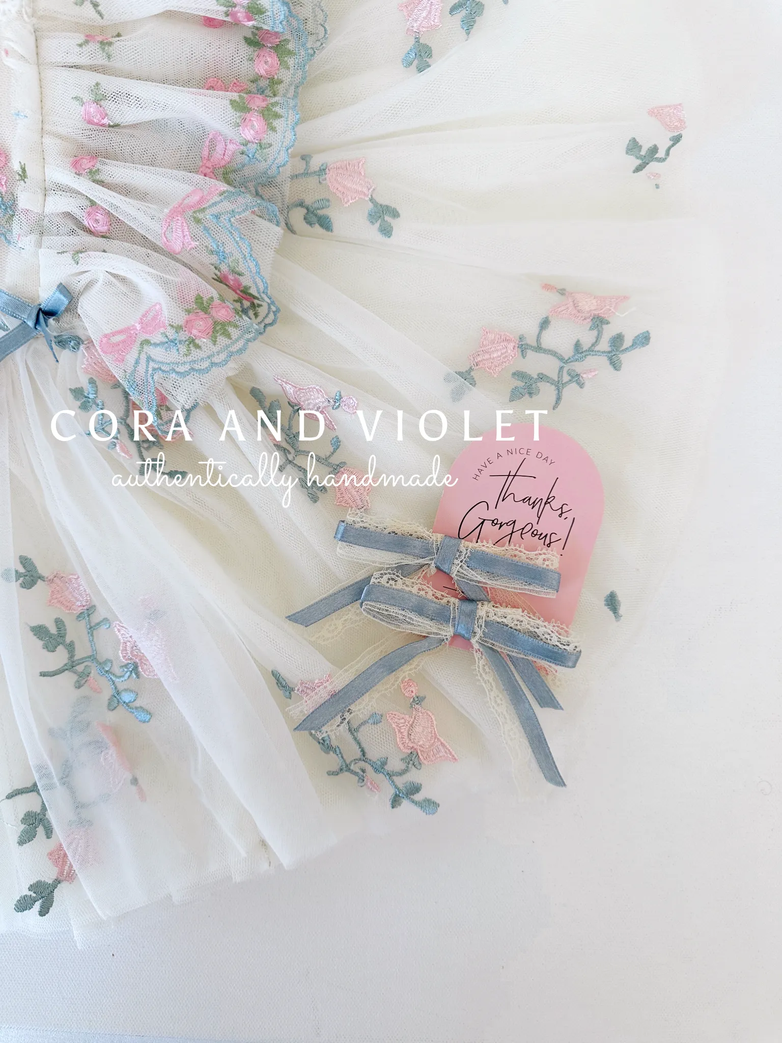 Coco lace bows