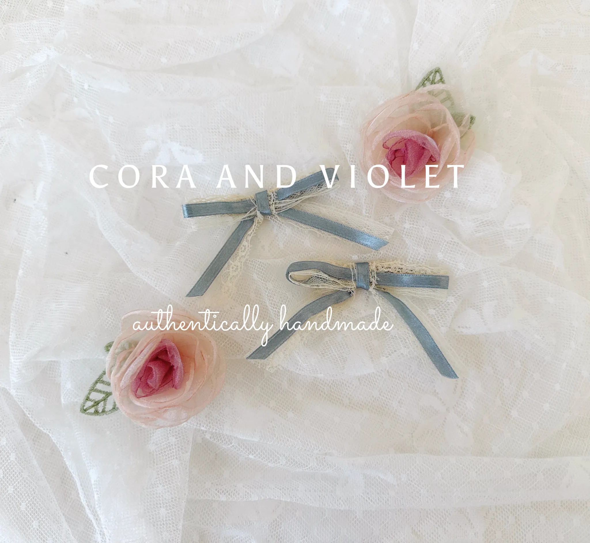 Coco lace bows