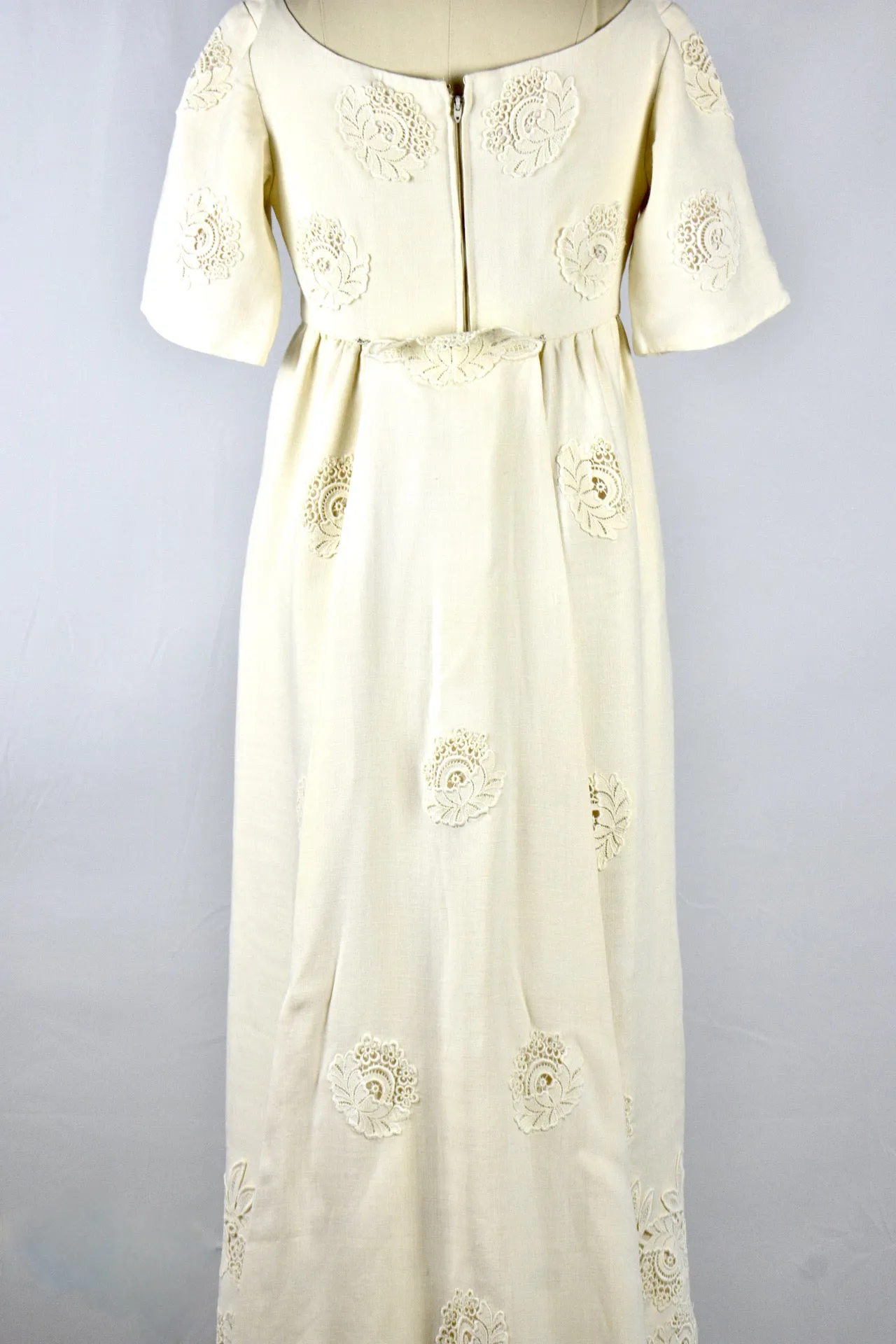 Elegant 1960's Empire Waist Ivory Linen Wedding Gown With Lace and Train / Small