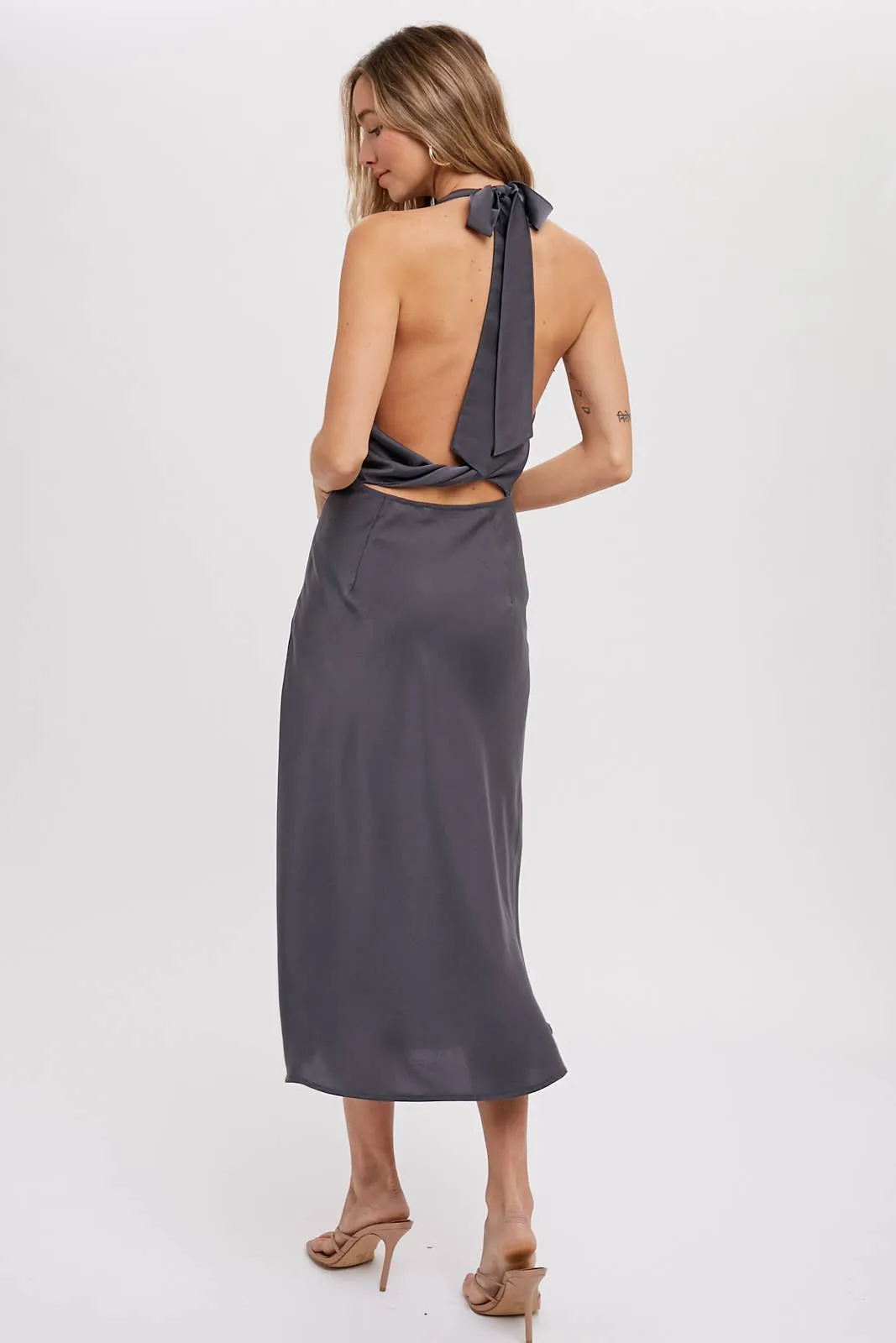 HALTER NECK SILKY MIDI DRESS: MUSHROOM
