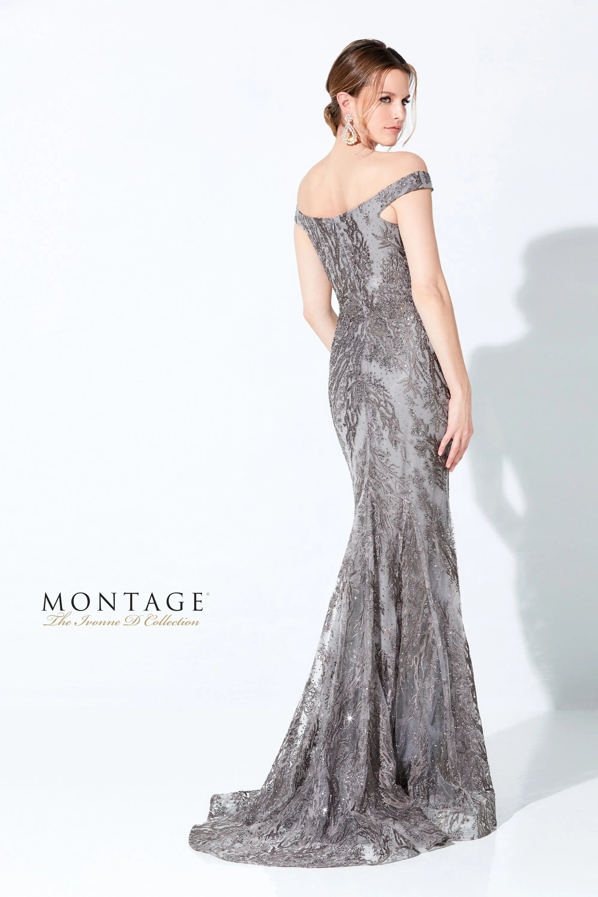 Ivonne D: 220D22