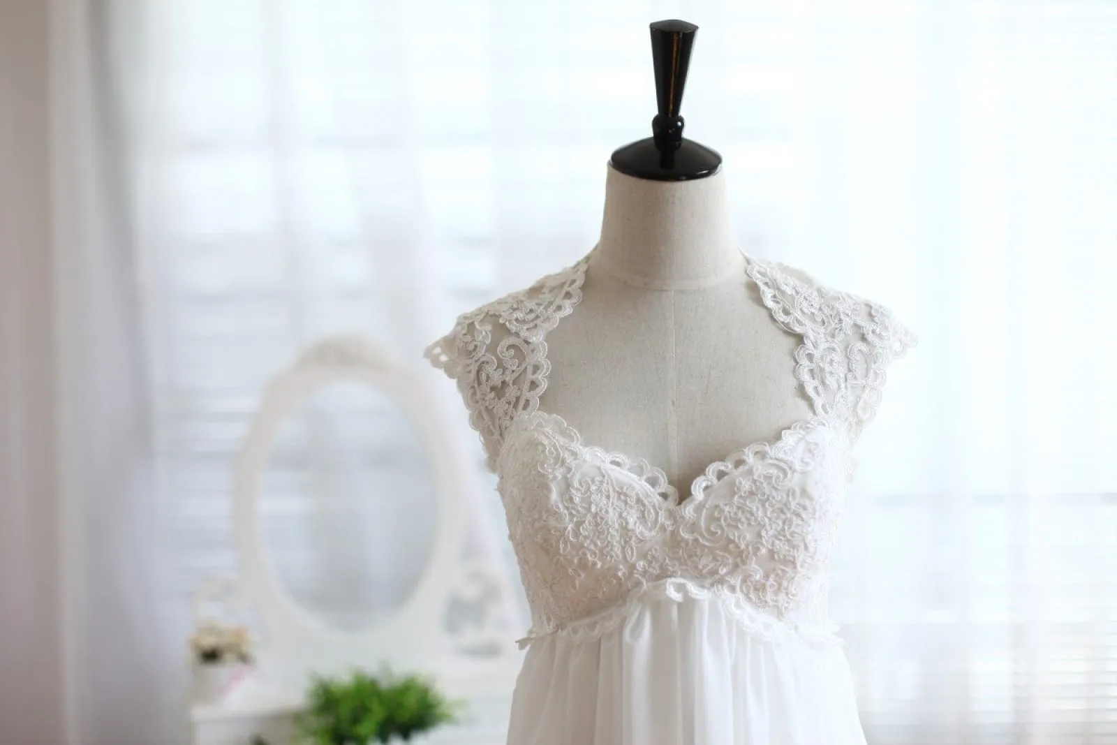 Ivory Lace Chiffon Keyhole Back Empire Waist Wedding Maternity Dress