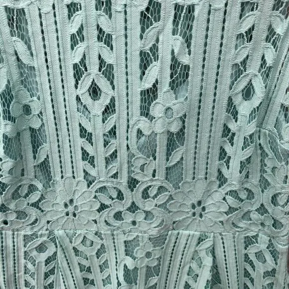 Julia Jordan • Sleeveless Lace Dress Mint