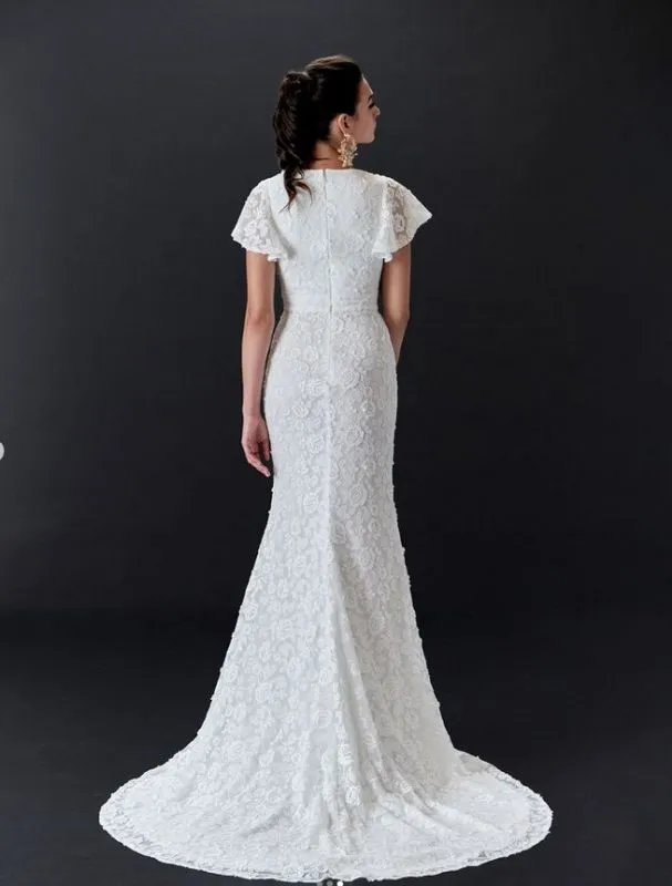 Lotus Threads Size 8 22188 Ardor Cream Gown