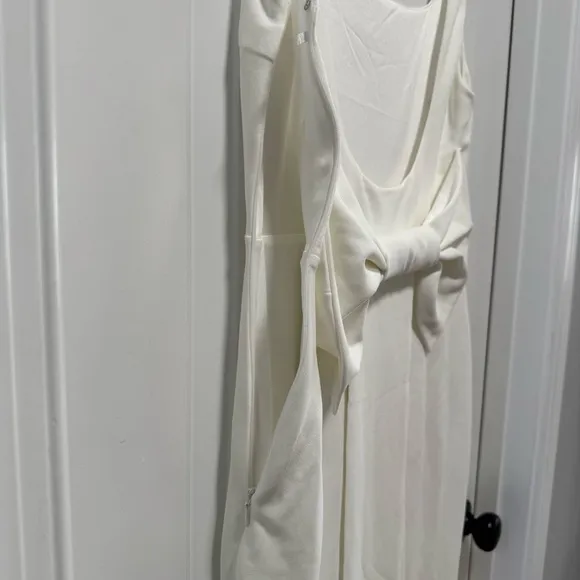 Lulus Loving Fate size Medium White Bow Square Neck Backless Maxi Wedding Dress