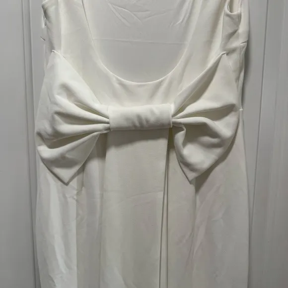 Lulus Loving Fate size Medium White Bow Square Neck Backless Maxi Wedding Dress