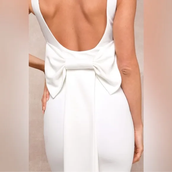 Lulus Loving Fate size Medium White Bow Square Neck Backless Maxi Wedding Dress