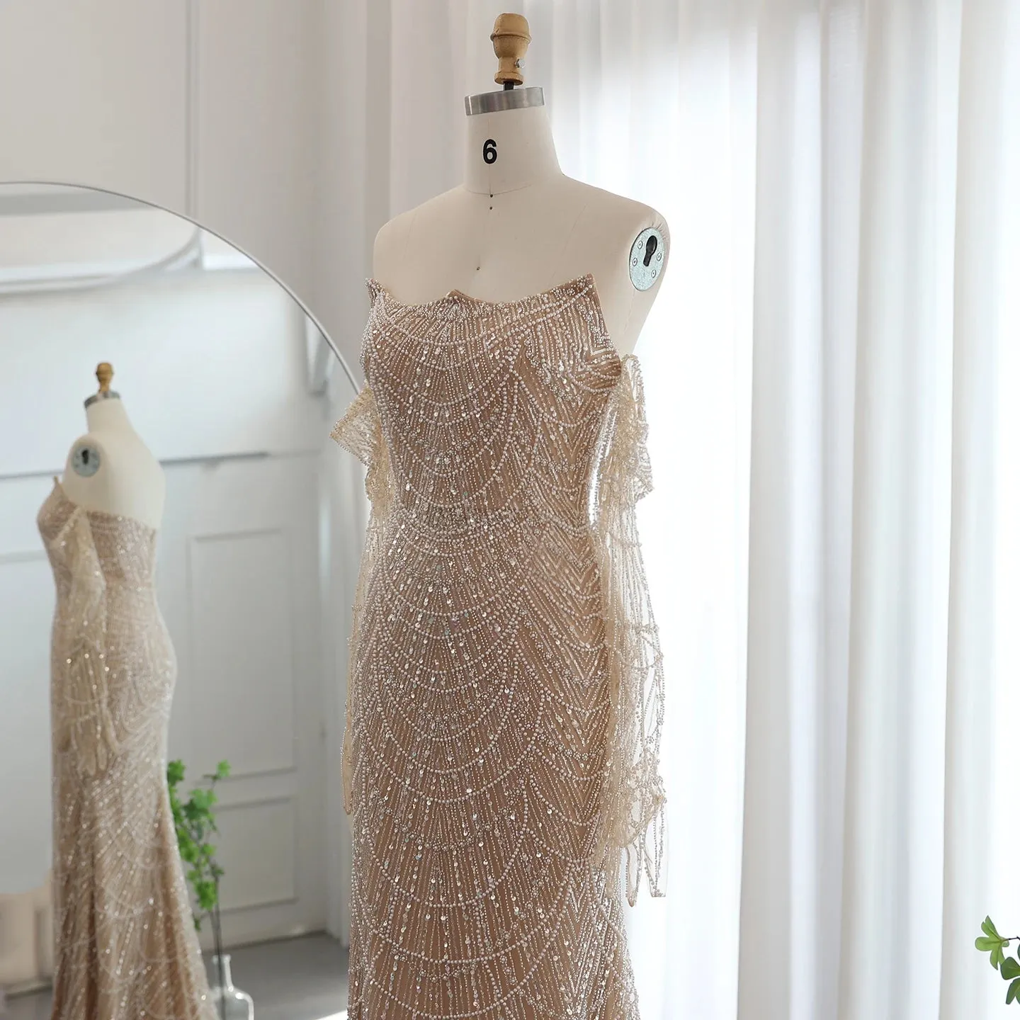 Luxury Strapless Green Evening Dress with Gloves