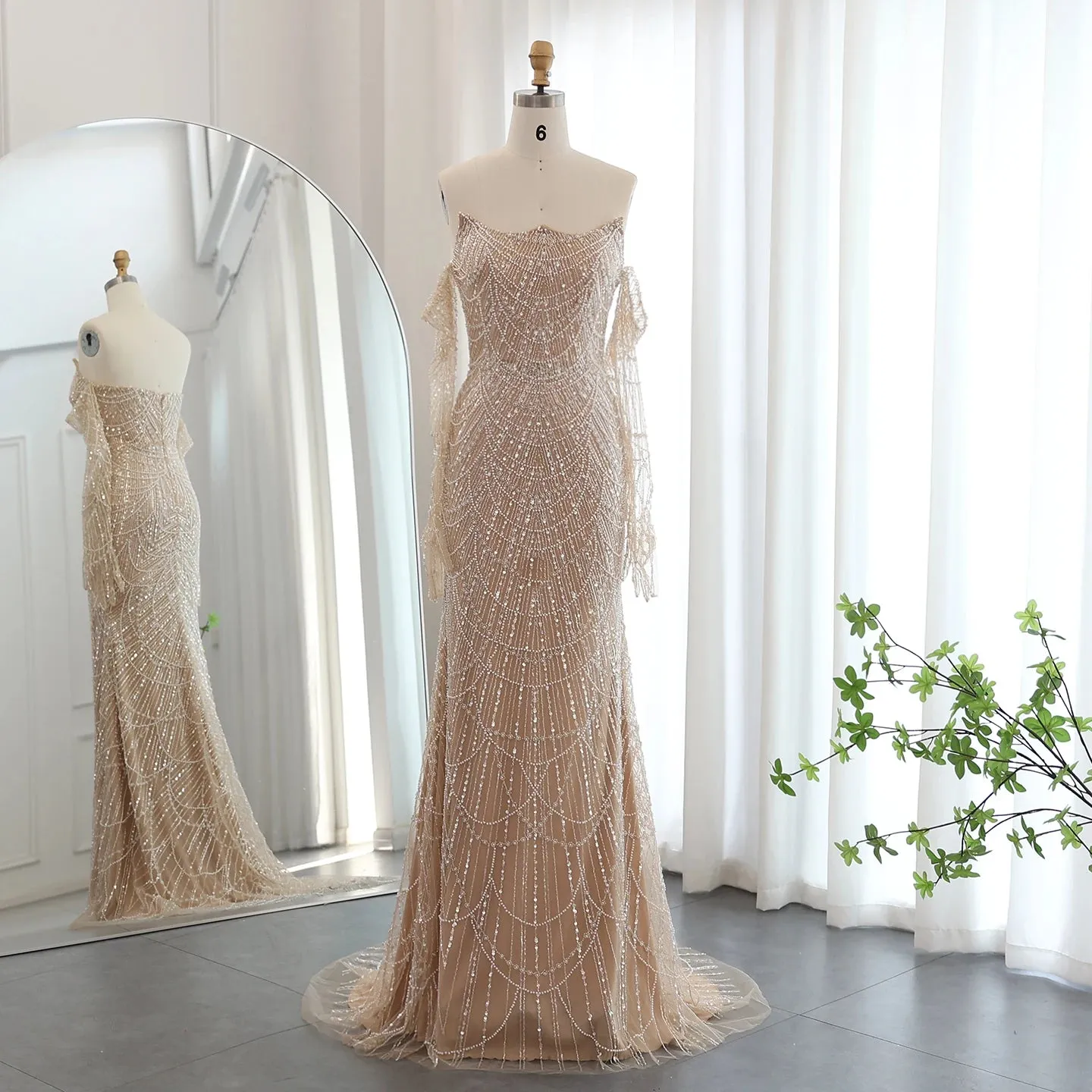 Luxury Strapless Green Evening Dress with Gloves