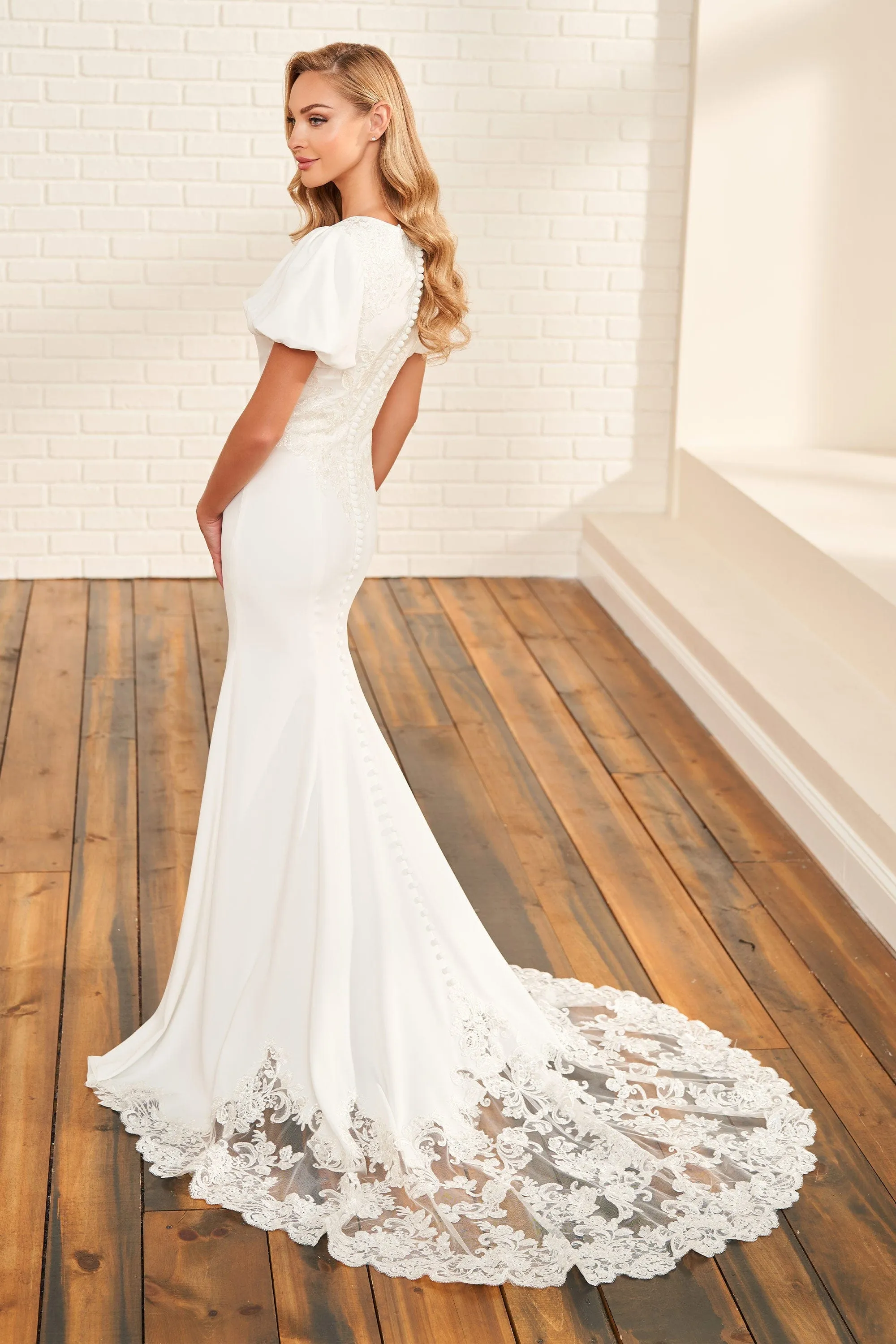 Modest by Mon Cheri: MOD1820