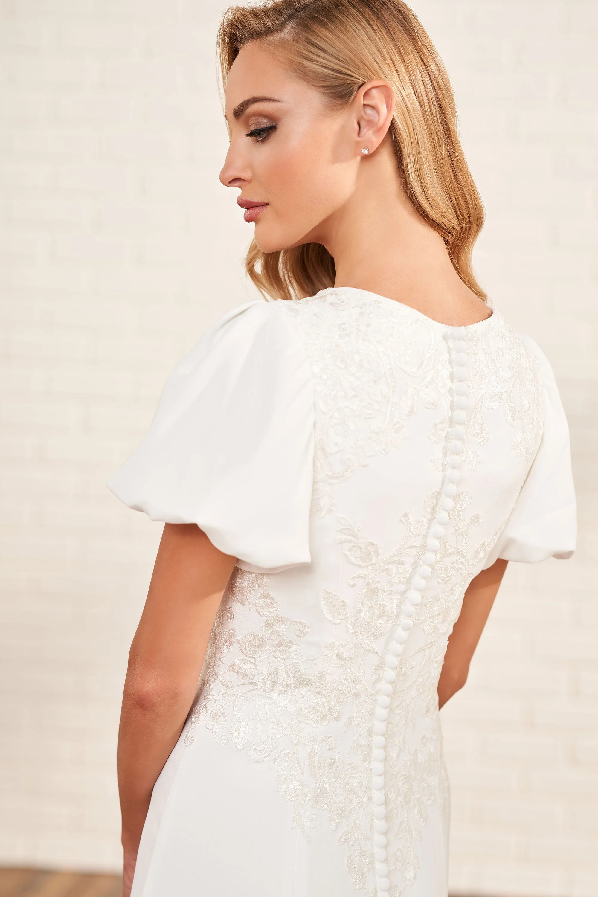 Modest by Mon Cheri: MOD1820