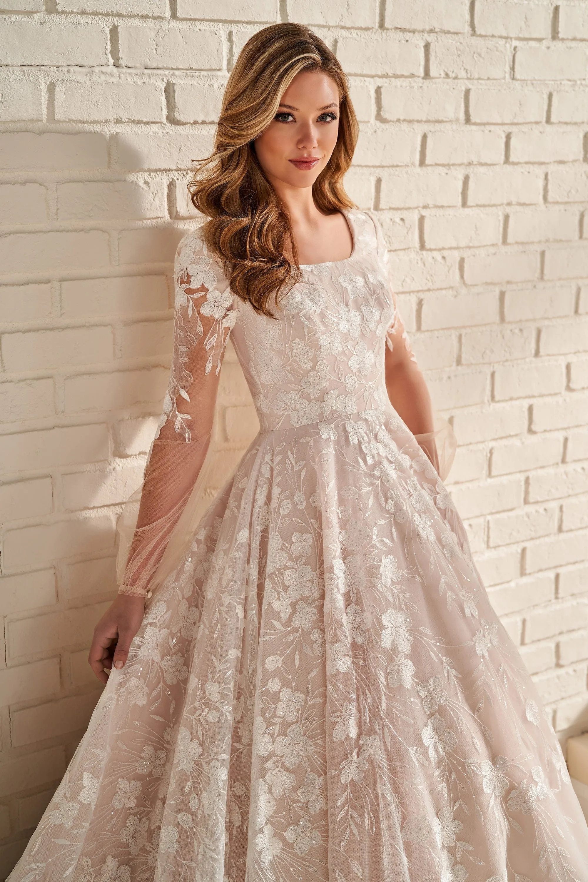 Modest by Mon Cheri: MOD958