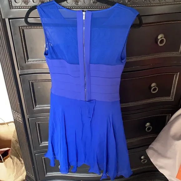 NEW BCBG MaxAzria Blue Miranda Sleeveless Ponte and Silk Dress Size 4P