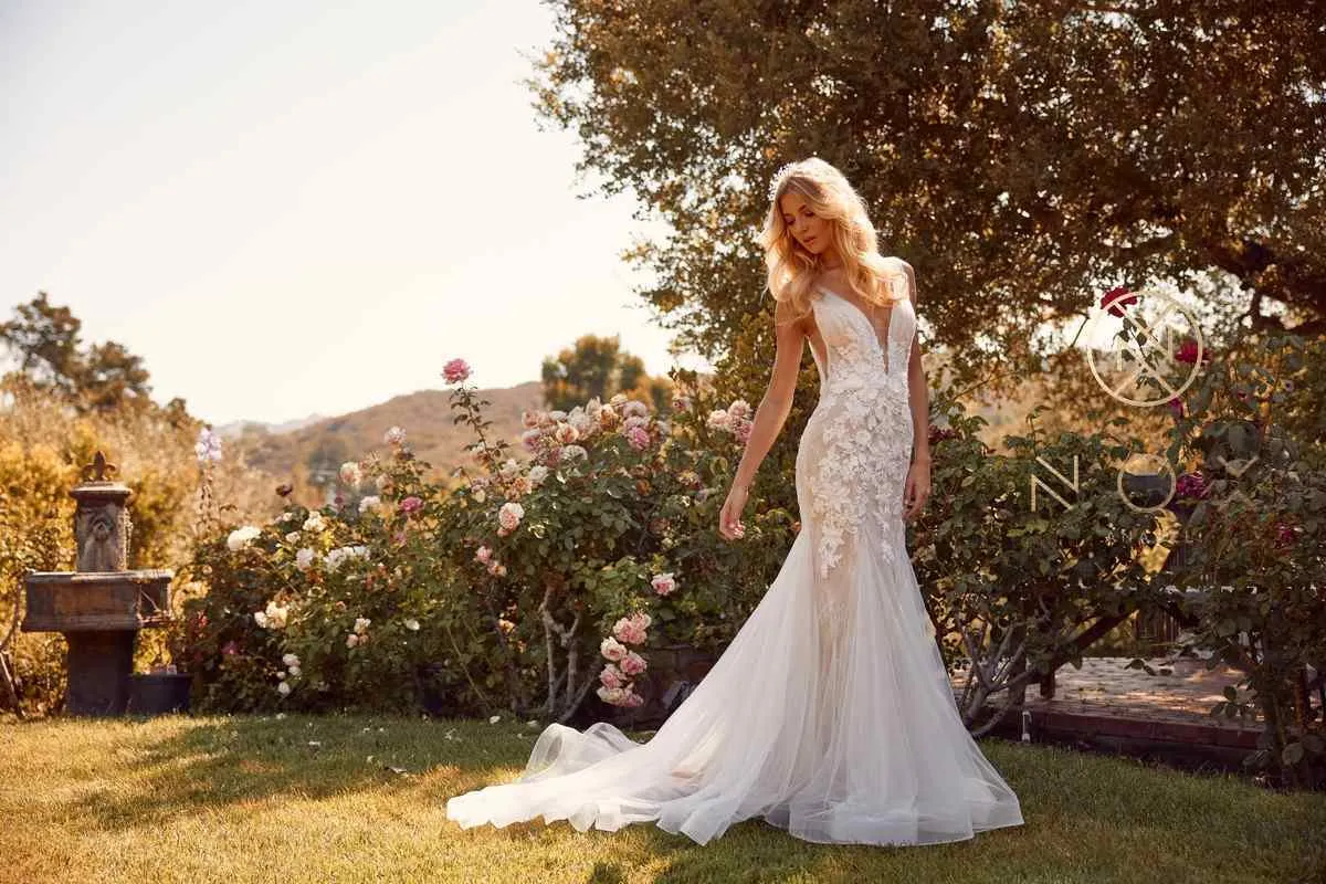 Nox Anabel JE917 V-Neck Mermaid Dress Lace and Tulle Skirt
