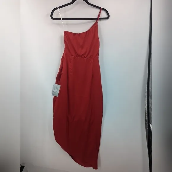 NWT LULU'S Law of Attraction Satin One Shoulder Asymmetrical Midi Dress