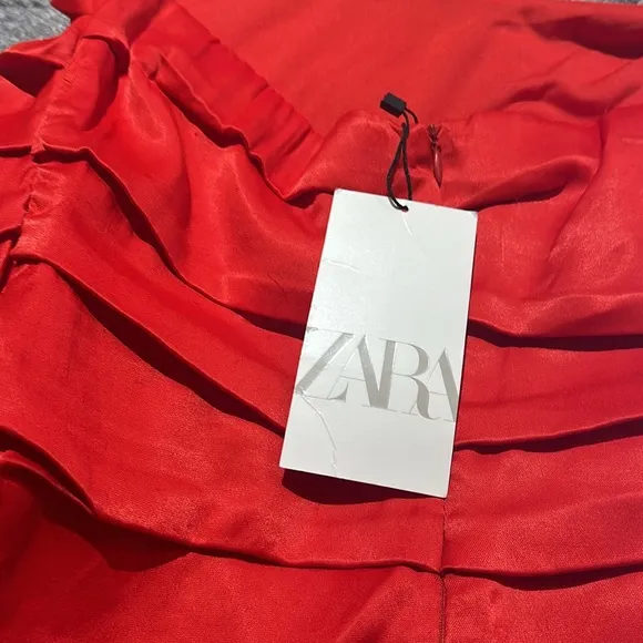 NWT ZARA MINI OFF-SHOULDER SATIN-FINISH DRESS DRAPED RED BLOGGERS FAVE
