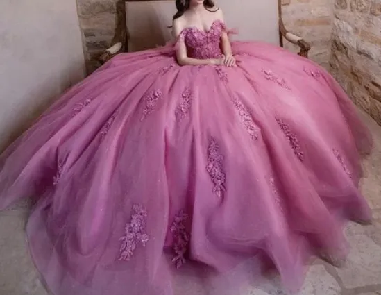 Off The Shoulder Quinceanera Dress Sweetheart Appliques Ball Gown