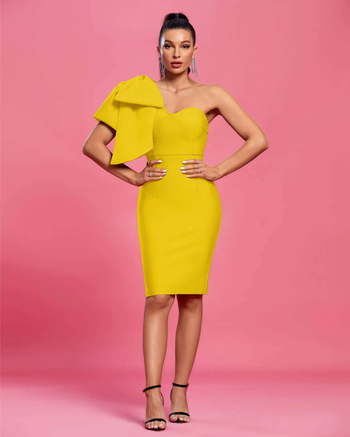 One Shoulder Bowknot Bandage Dress