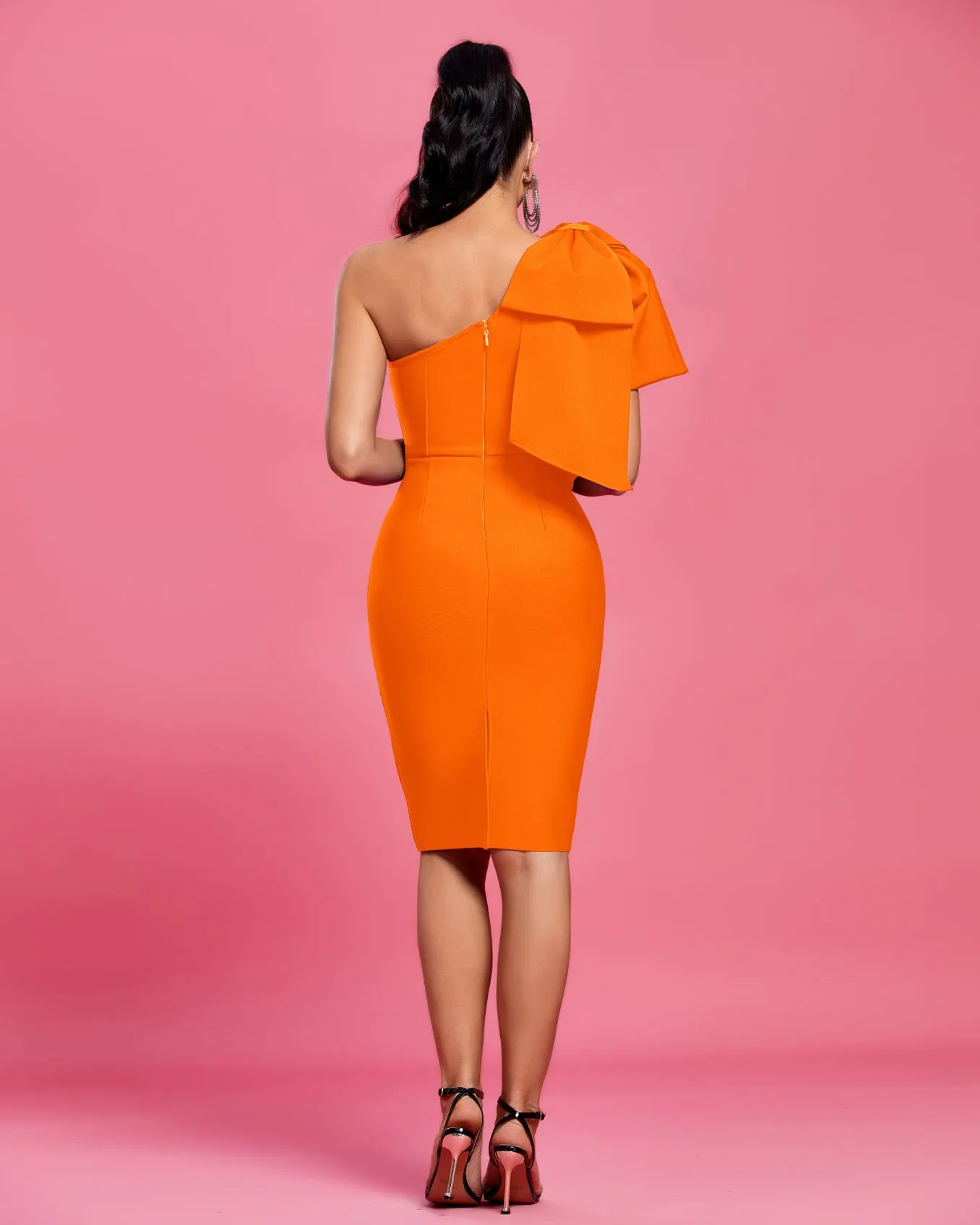 One Shoulder Bowknot Bandage Dress