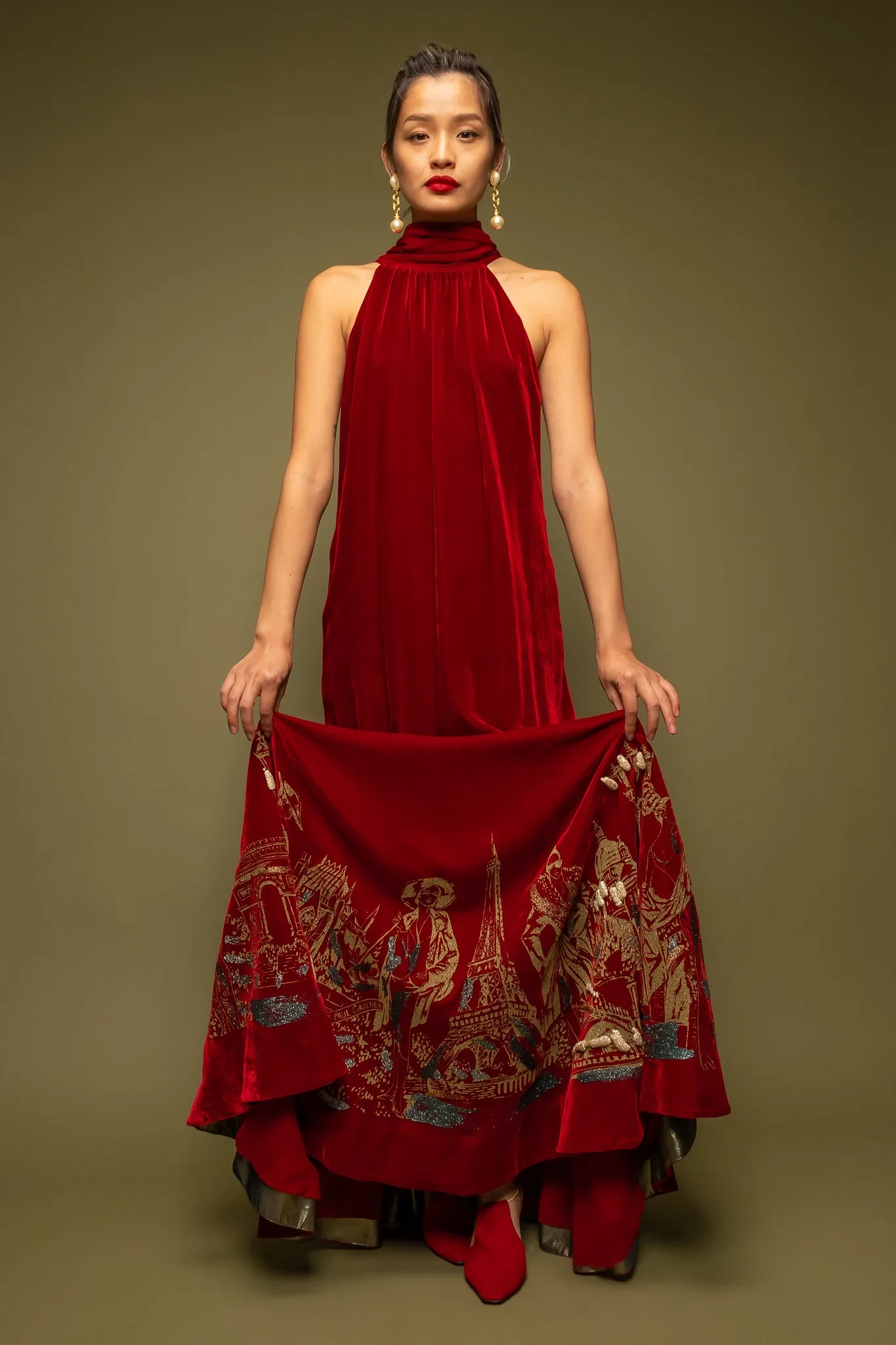 Parisienne Velvet Trumpet Gown