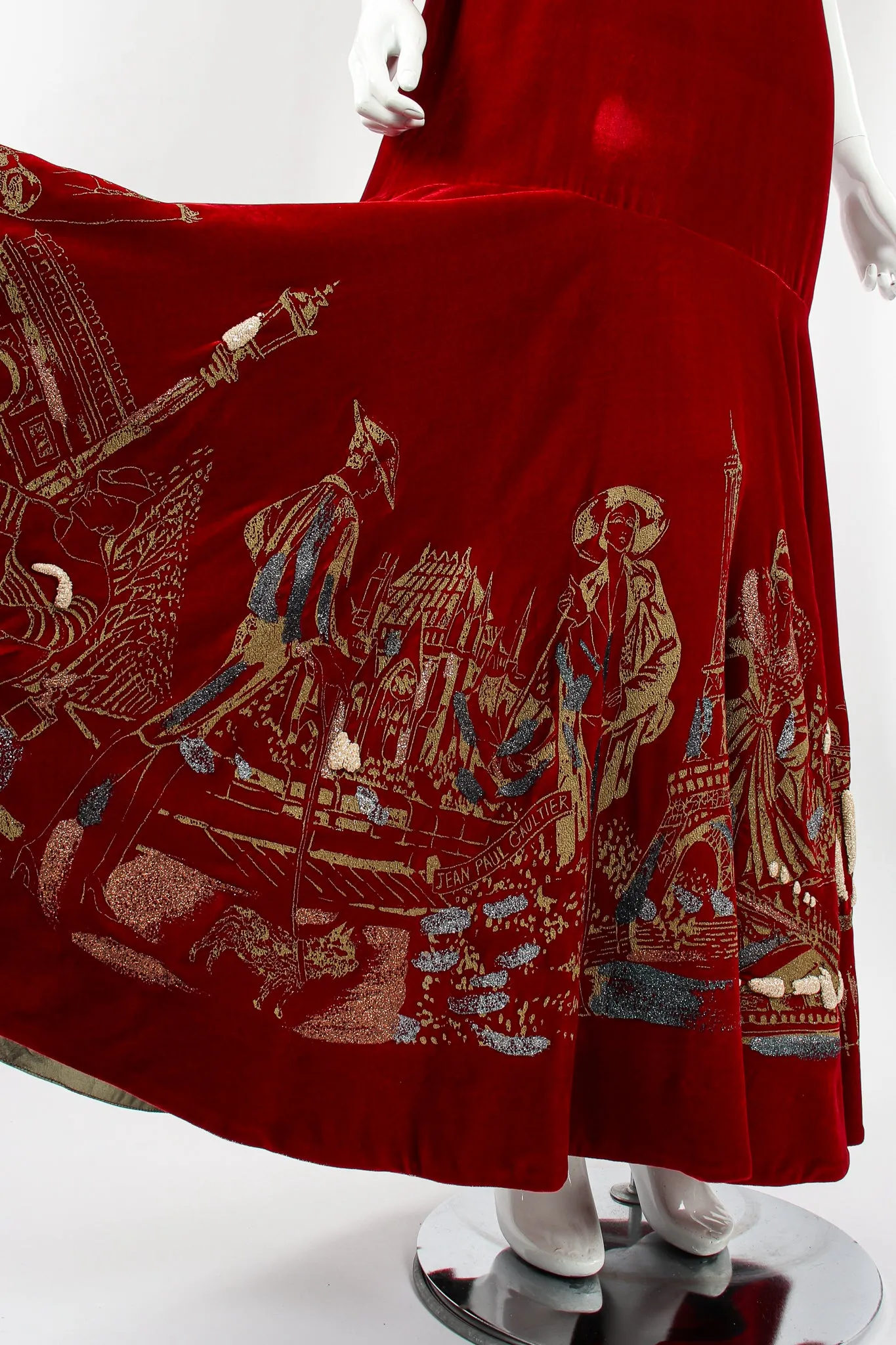 Parisienne Velvet Trumpet Gown