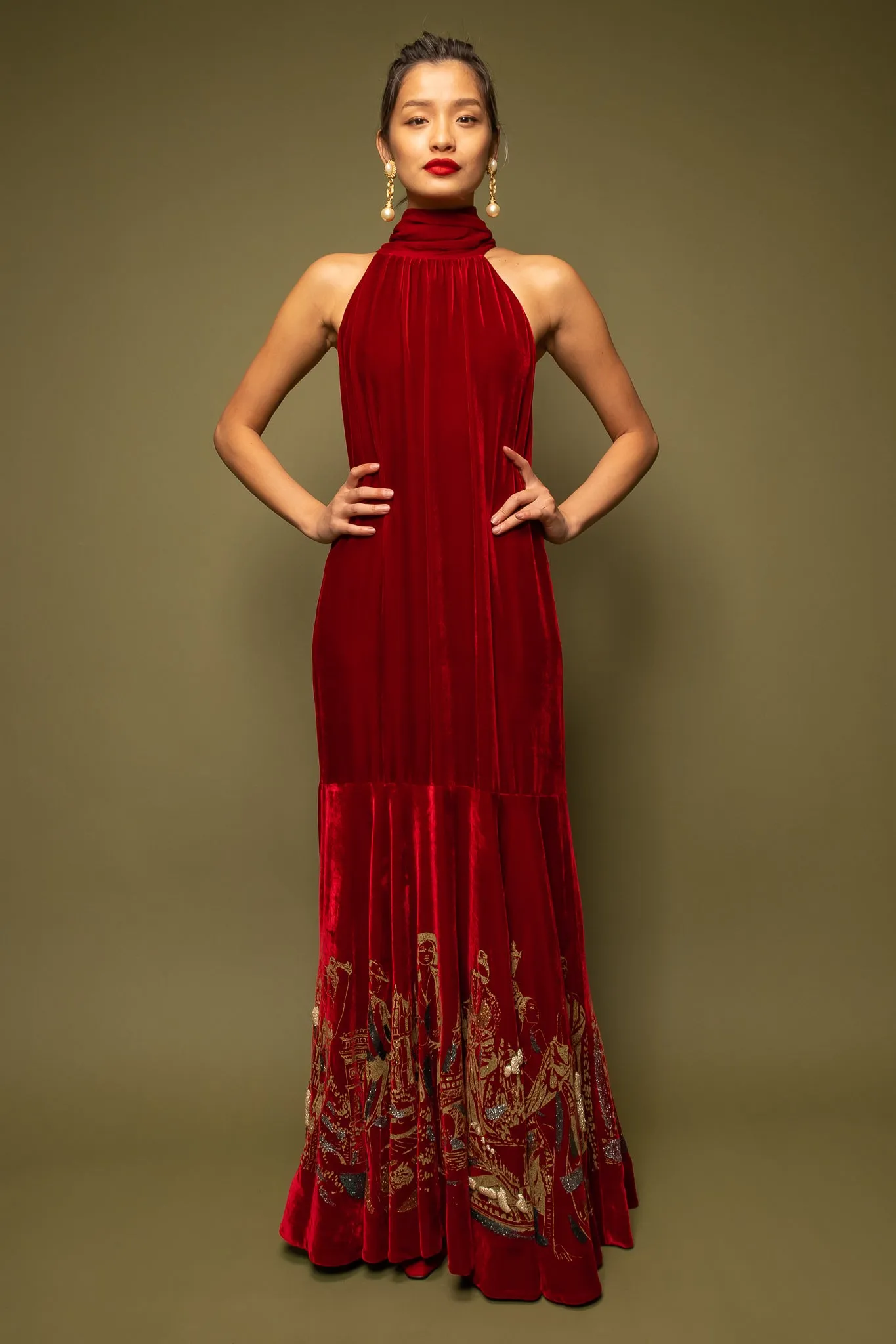 Parisienne Velvet Trumpet Gown