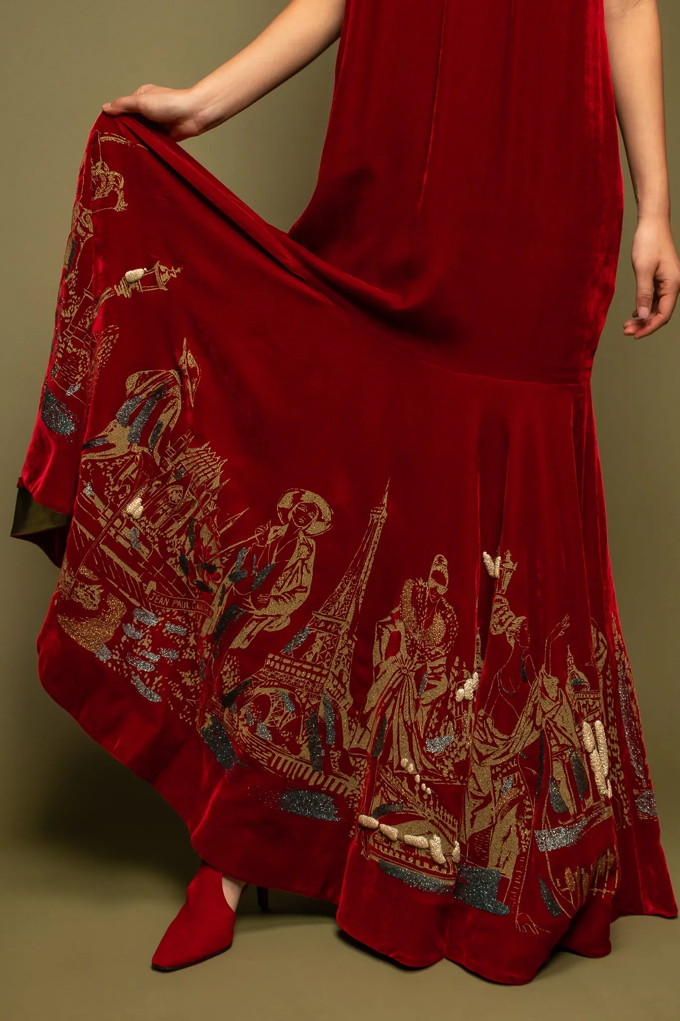 Parisienne Velvet Trumpet Gown