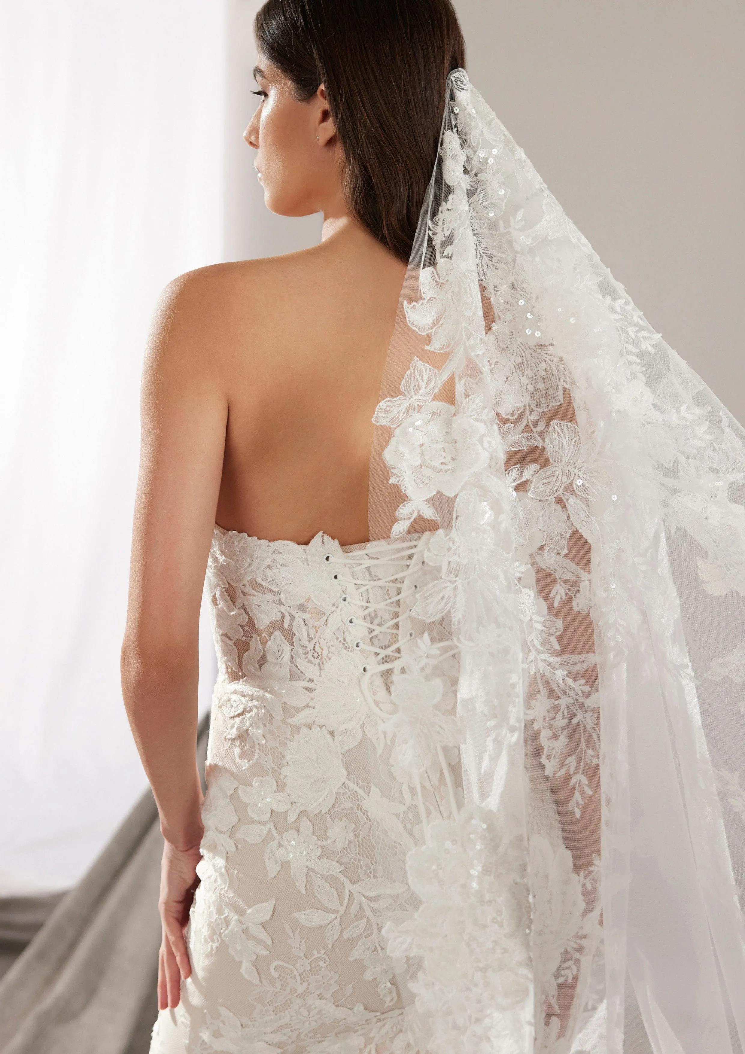 Pronovias: Hart