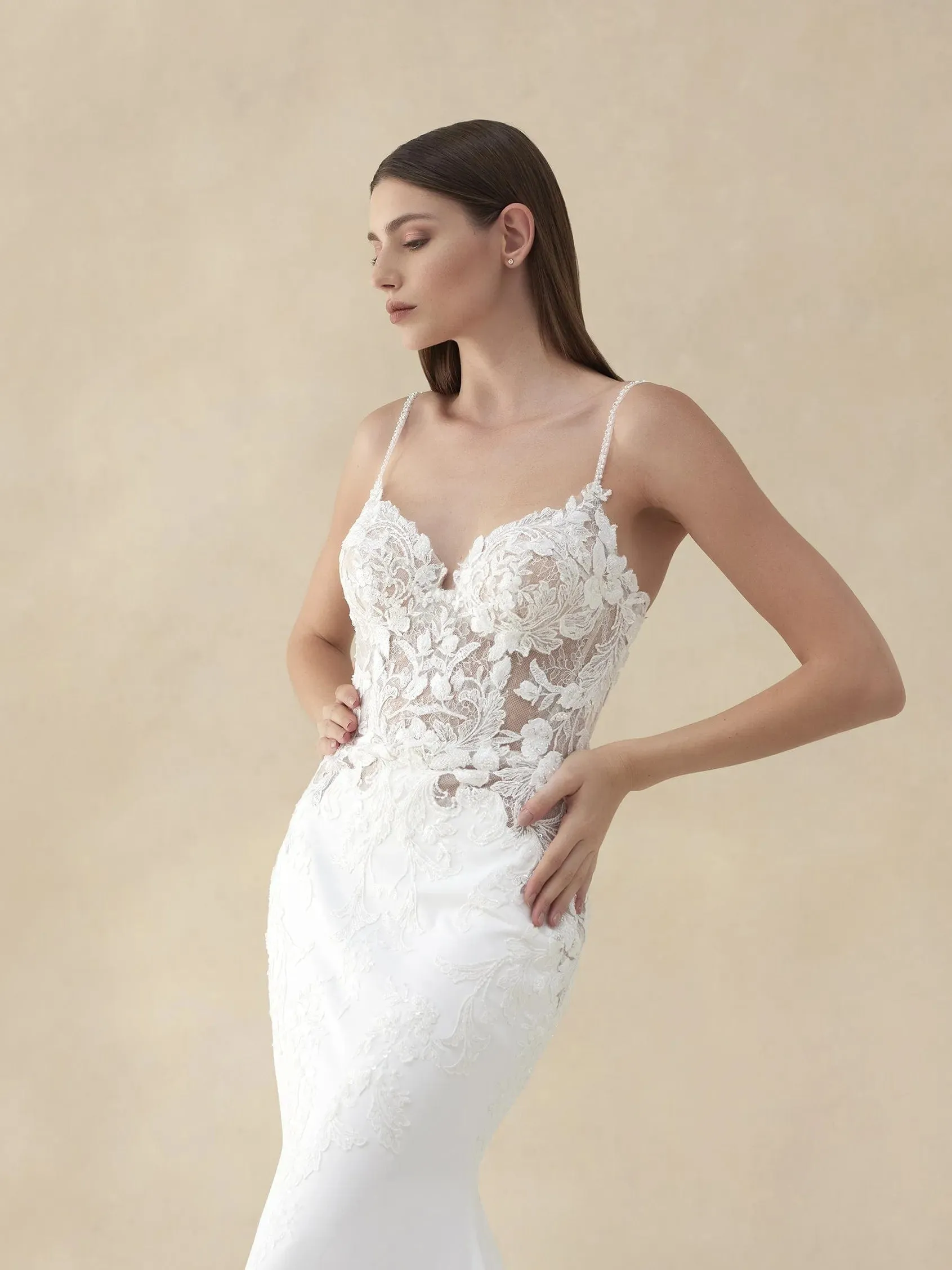 Pronovias: Hawthorn