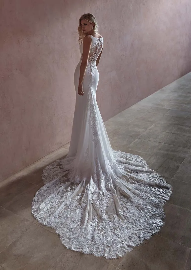 Pronovias: Palaiss (Clearance)