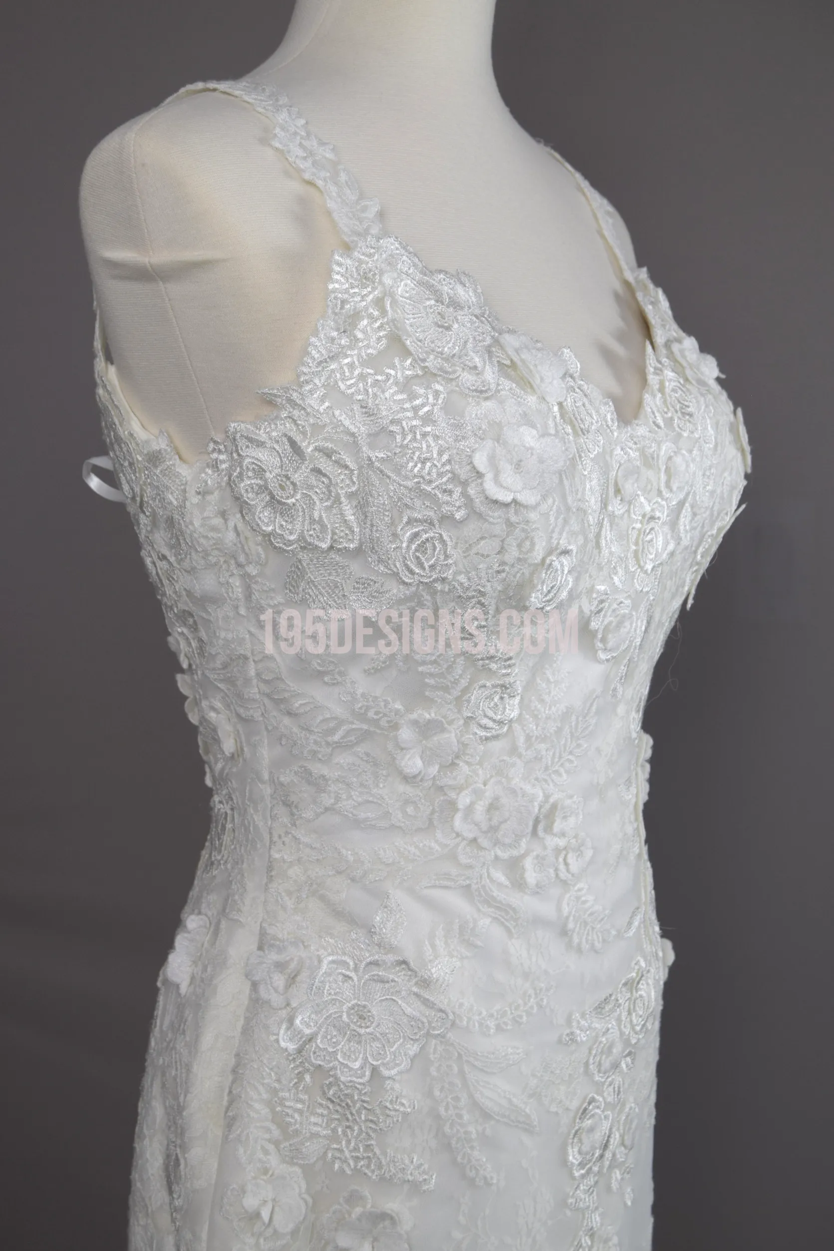 Sanpatrick Lace Wedding Dress