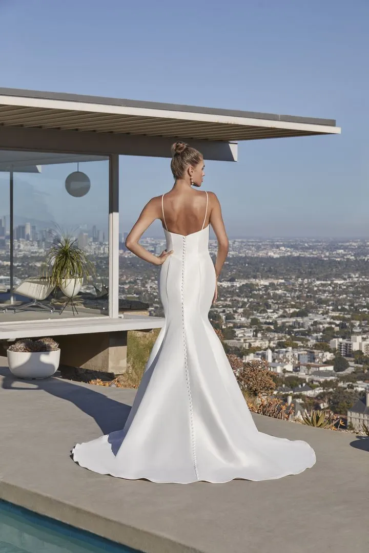Size 14 Casablanca LE125 Tobie Ivory Gown
