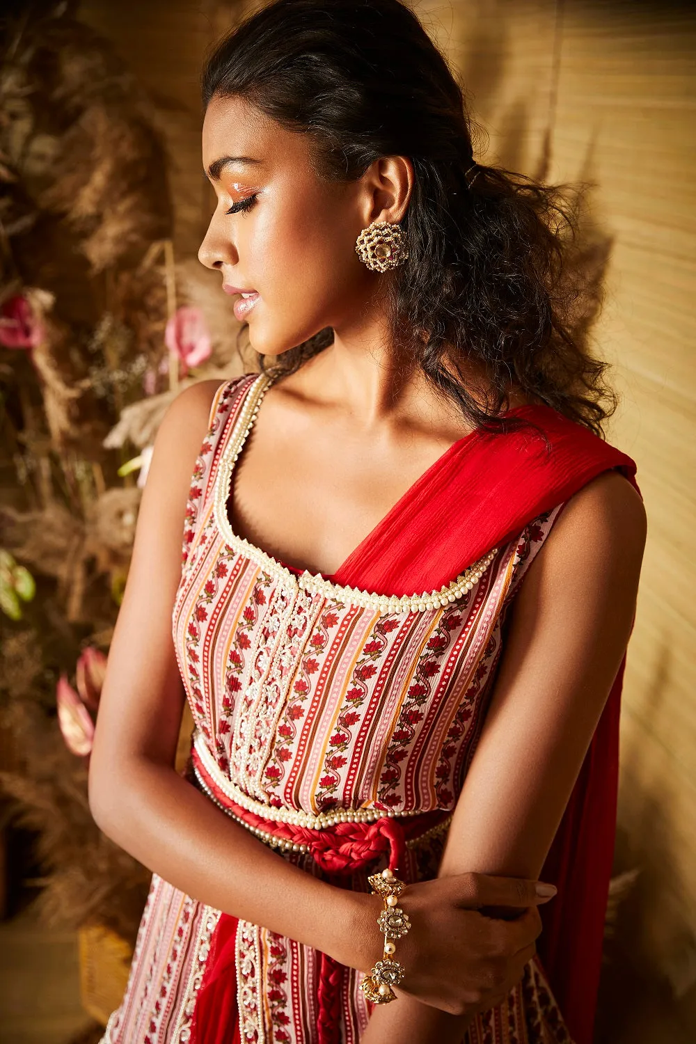 The Canna Sari