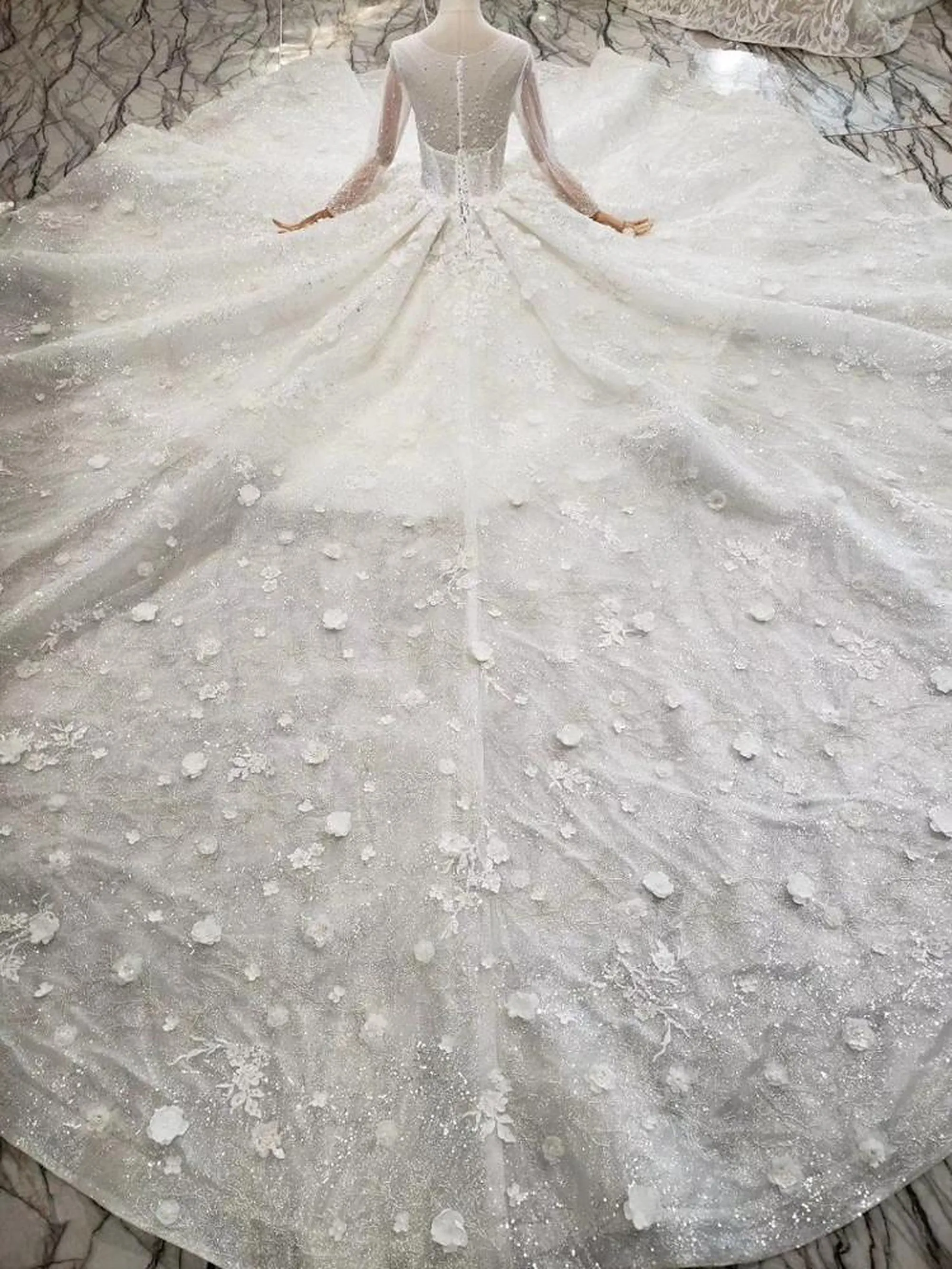 VB Flower Applique Pattern Ball Gown Wedding Dress