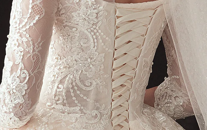 VB Luxury Sweet-Heart Neckline Ball Gown Wedding Dress