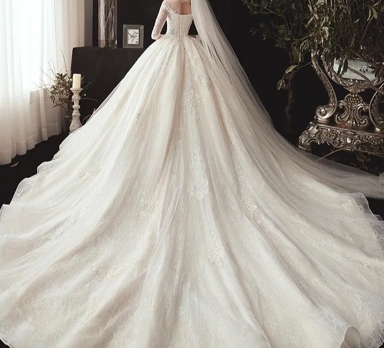 VB Luxury Sweet-Heart Neckline Ball Gown Wedding Dress