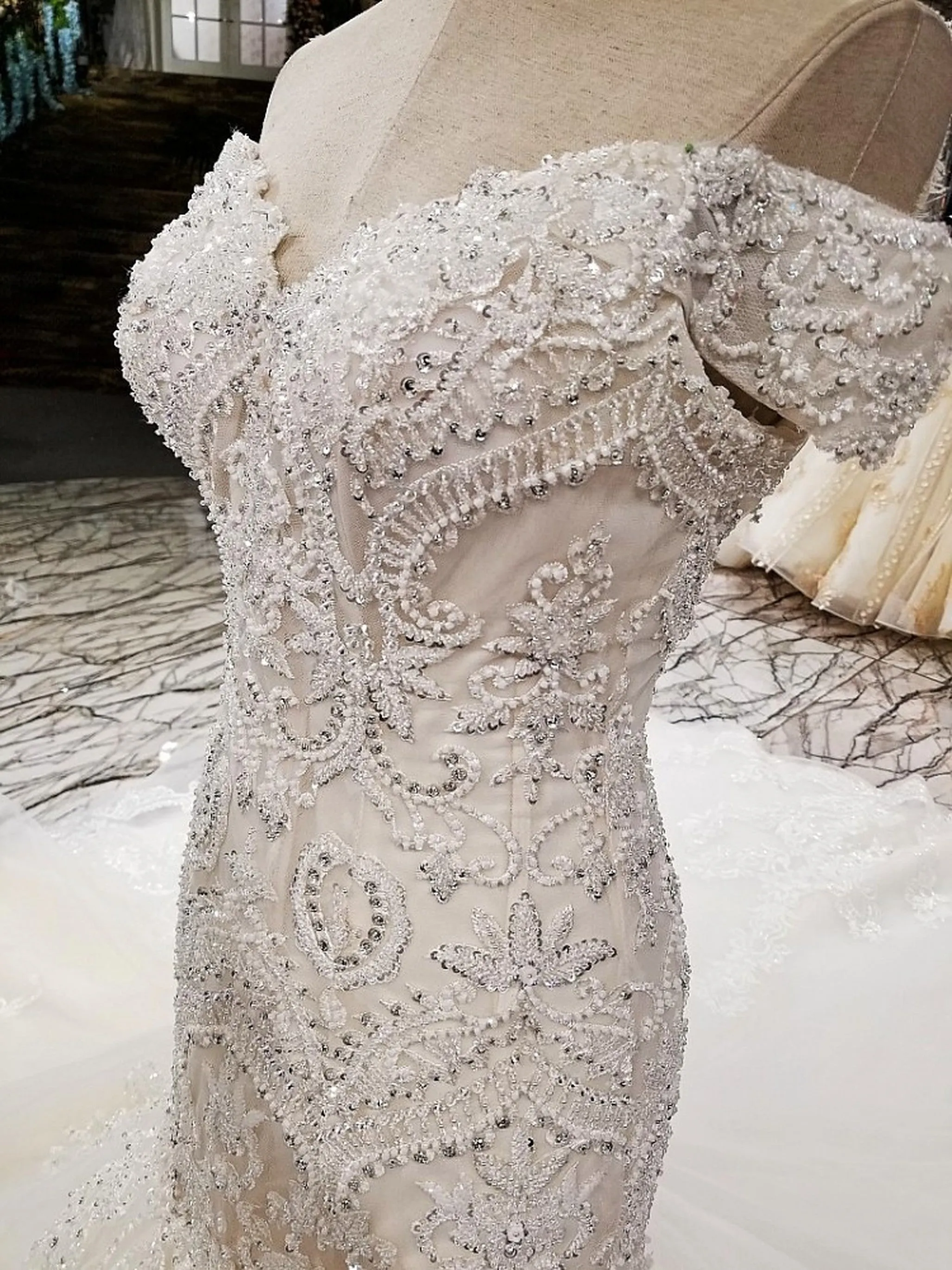 VB Sweetheart Neckline Luxury Mermaid Wedding Dress
